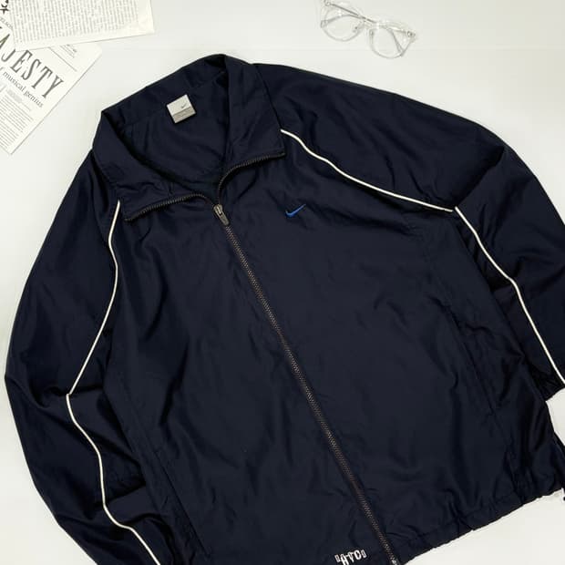 Nike 나이키 오버핏 사이드 라인 바람막이