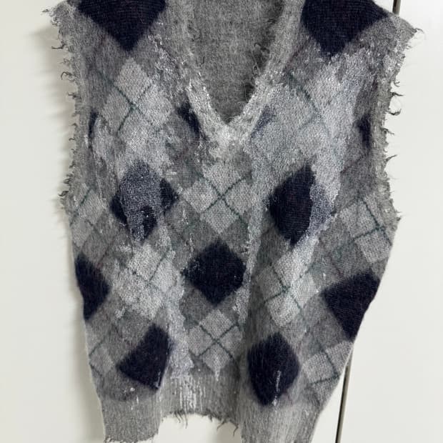 R13 아가일 니트 베스트 변우석착용