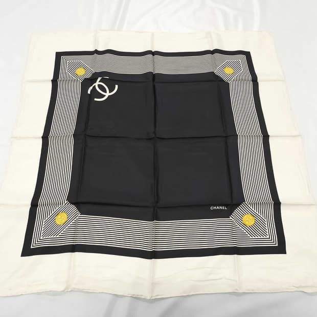 샤넬 실크 스카프