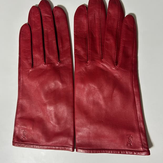 입생로랑 버건디 가죽 장갑