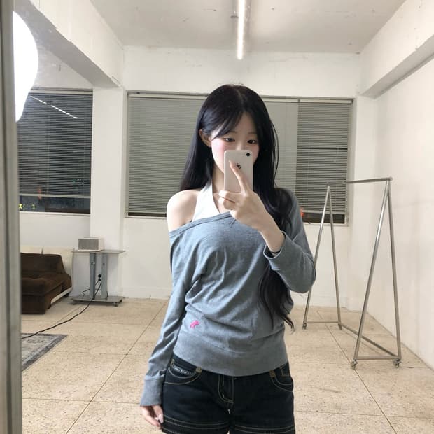 아베크롬비 오프숄더 슬림핏 롱슬리브 그레이
