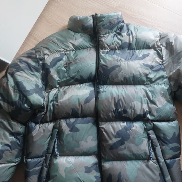 디스이즈네버댓 리버시블 카모 패딩 M