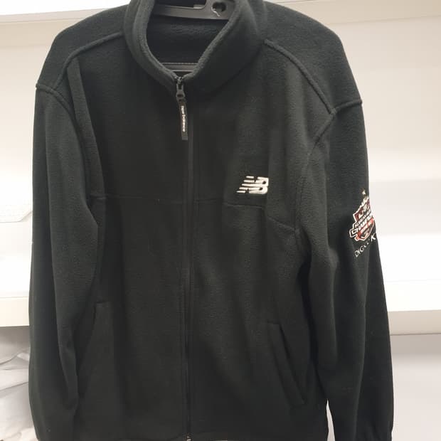 KBO 뉴발란스 KT위즈 2021우승 플리스자켓 105사이즈 팝니다