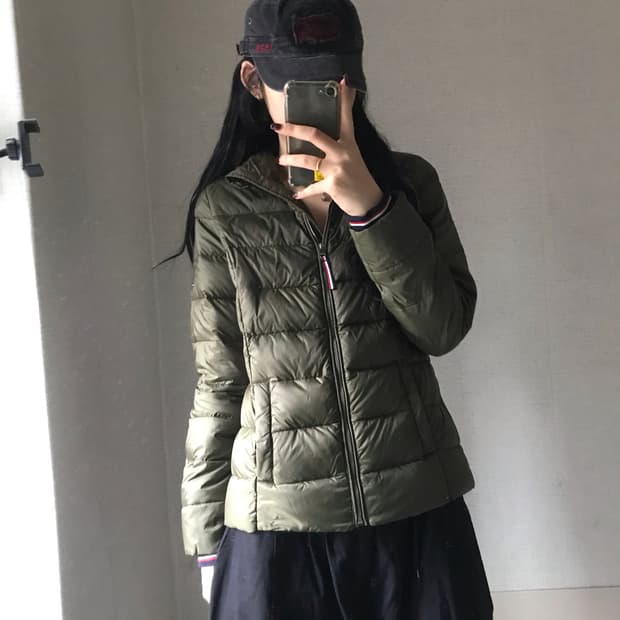 타미힐피거 카키 패딩