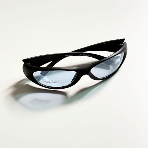 MI-2 맷블랙 랩어라운드 스포티 틴트 빈티지 선글라스