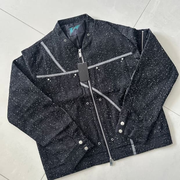 FRAGMENT PANEL SHORT BLOUSON