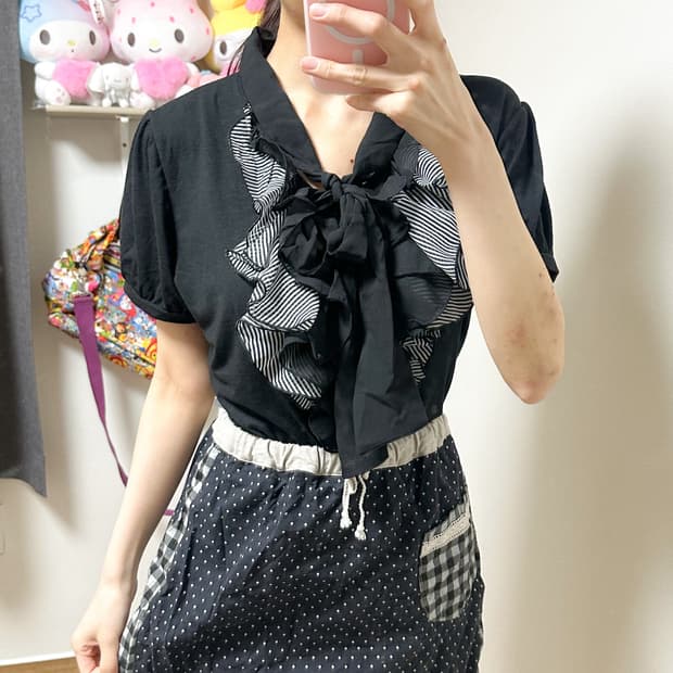 빈티지 블랙 레이스 리본 블라우스 티셔츠 히메갸루 로걀 라떼 발레코어