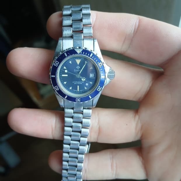 조디악 프로페셔널 200 다이버 여자시계