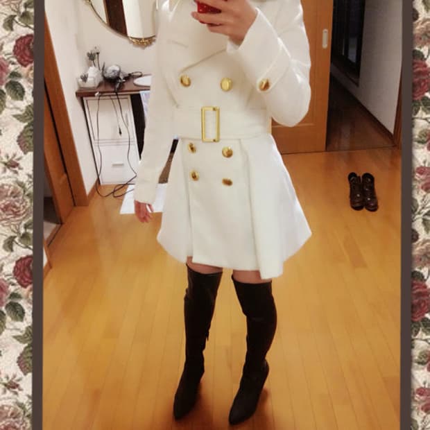 Cecil McBee 세실맥비 빈티지 갸루 금장 버튼 화이트 코트