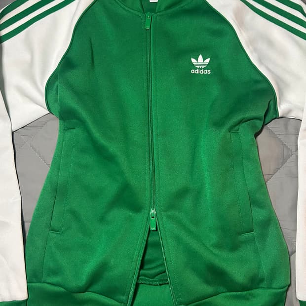 유일매물💚)아디다스 초록 흰색 배색 PAKAIAN 져지