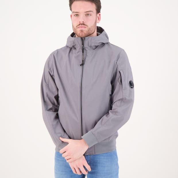 Cp 소프트 쉘 그레이 색상 판매합니다 정가100만원정도입니다.