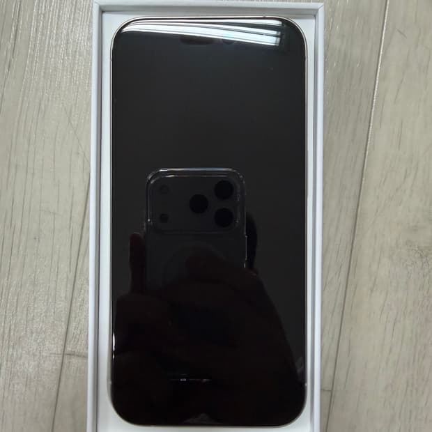 아이폰 15프로 화이트 티타늄 128G