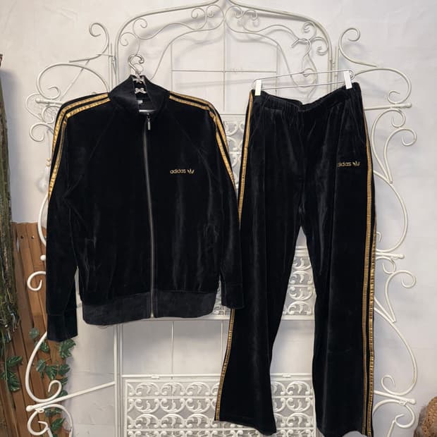 Adidas black gold velvet track setup