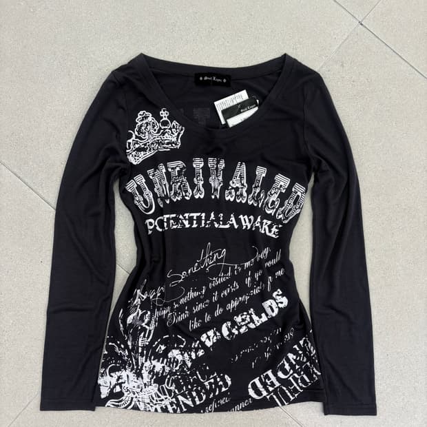 차콜 펑크 큐빅 롱슬리브