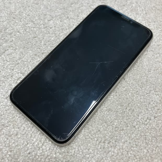 아이폰XS 실버 256G팝니다