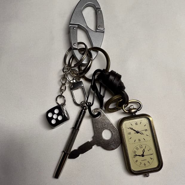 [한정판] Vintage Watch & Dice Carabiner Key