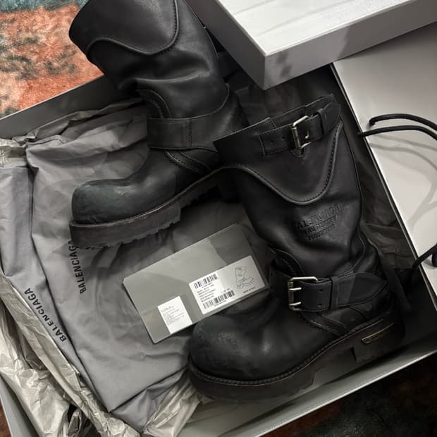 TTF✳️발렌시아가 베놈 부츠 41(260-270)