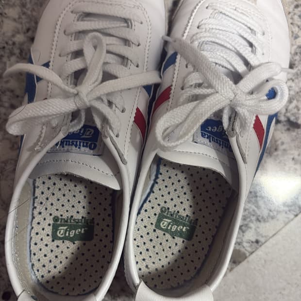 오니츠카타이거 멕시코66 235