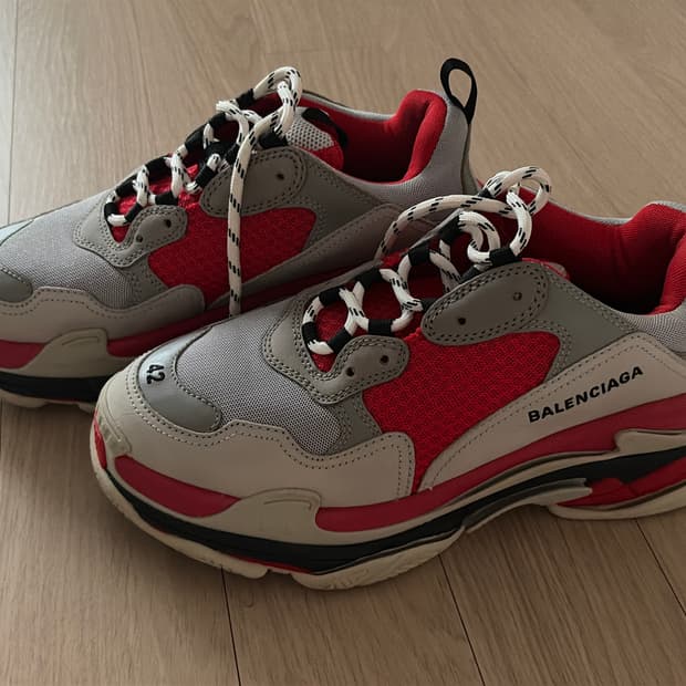 발렌시아가 트리플S 42사이즈