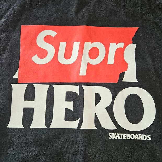 슈프림 안티히어로 후드집업