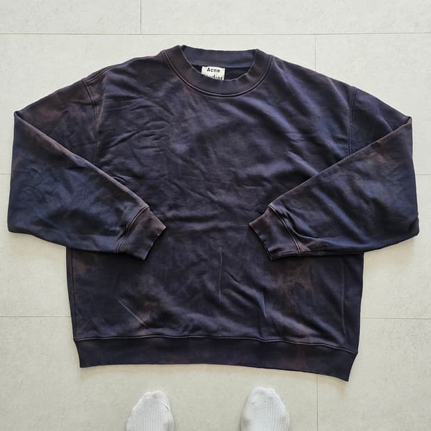 아크네스튜디오 스웻셔츠