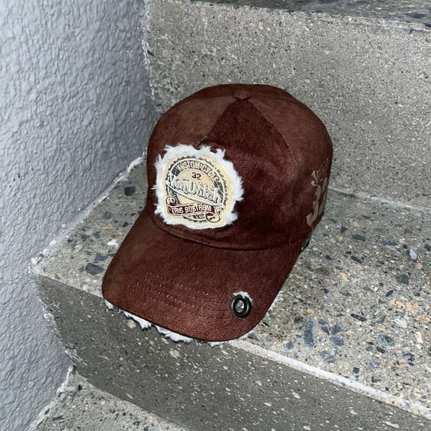VonDutch 본더치 브라운 무스탕 볼캡