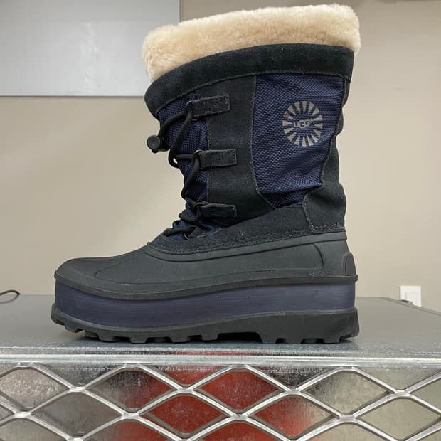 어그 스노우 부츠 네이비 240