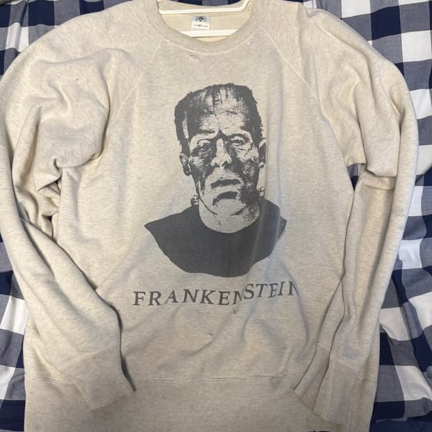XL) 세인트 미카엘 프랑켄슈타인 스웻