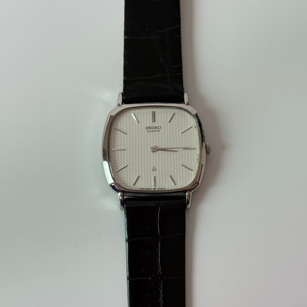 1980s Chariot Texture Dial Square Quartz