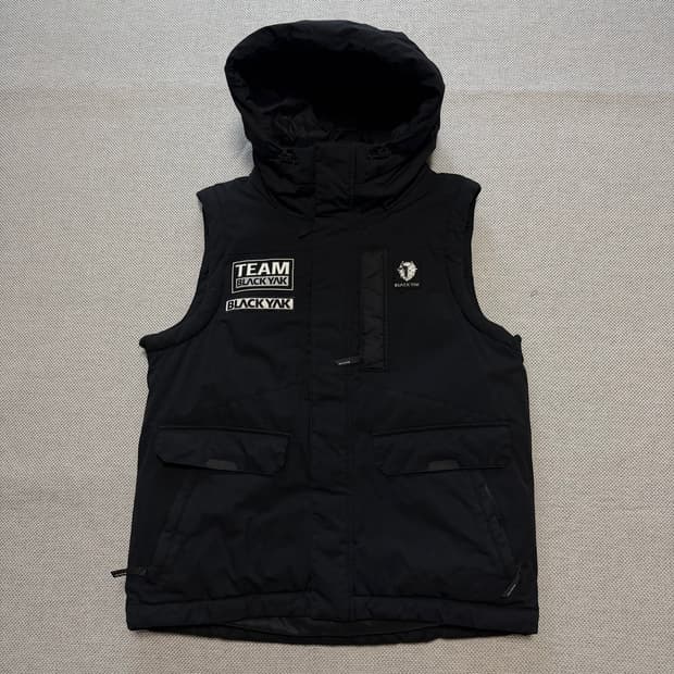 블랙야크 팀 후드 패딩 조끼