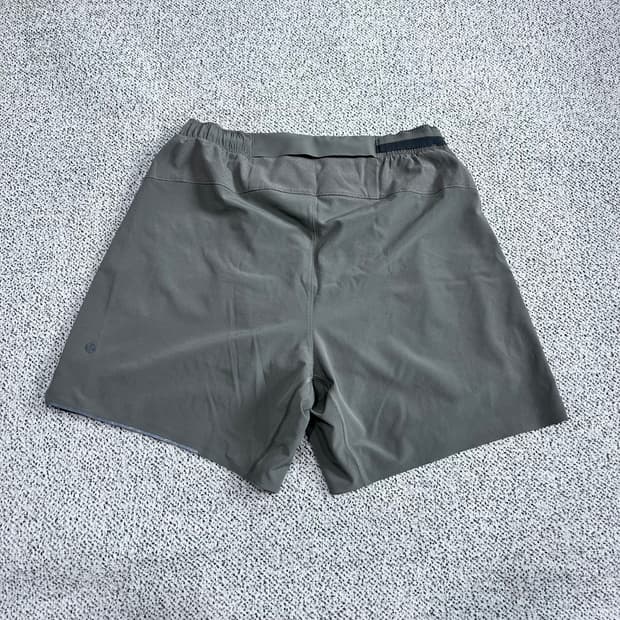 룰루레몬 써지러닝쇼츠