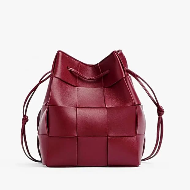 (새상품)보테가베네타 카세트 버킷백 스몰