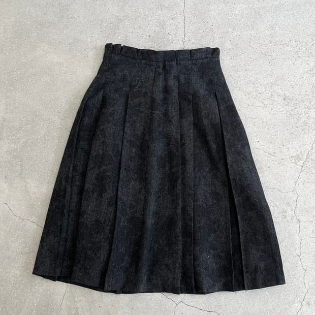 DESVISIO pleats skirt 