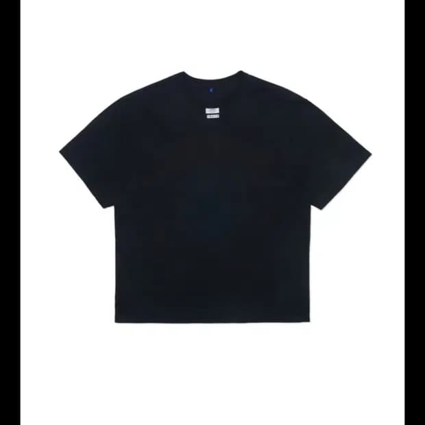 아더에러 반팔티