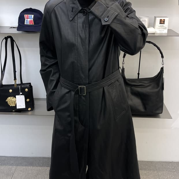 Monique 90s 카우 레더 트렌치 코트