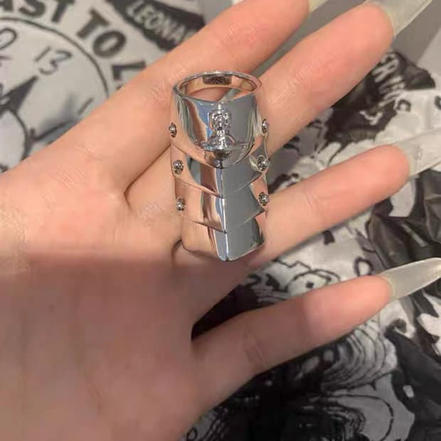 Vivienne Westwood 아머 실버 관절 반지
