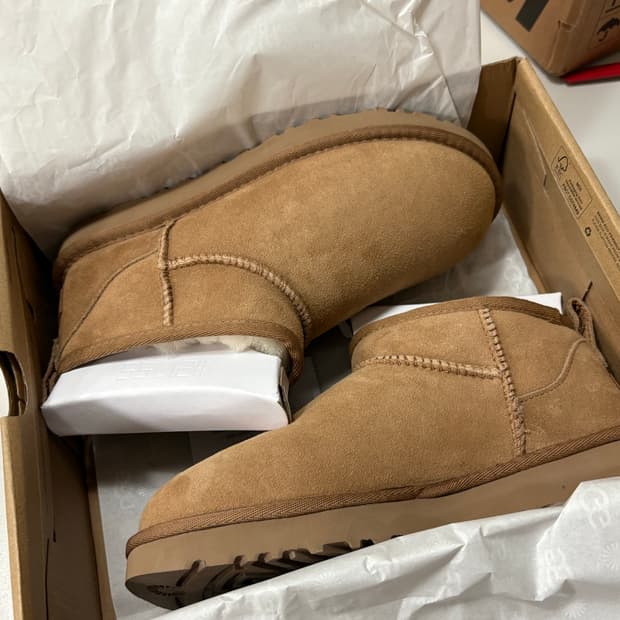 어그 클래식 울트라미니 부츠 us6 새상품