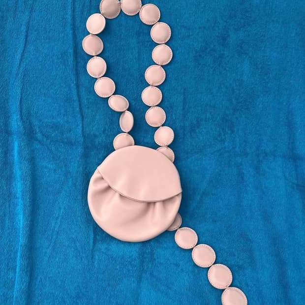 밤볼레 dumpling bag beige pink 