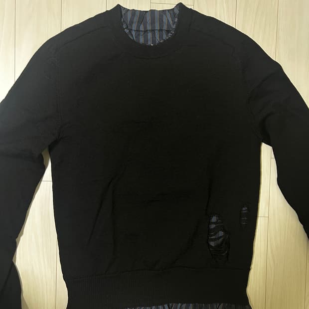 마르지엘라 디스트레스드 니트