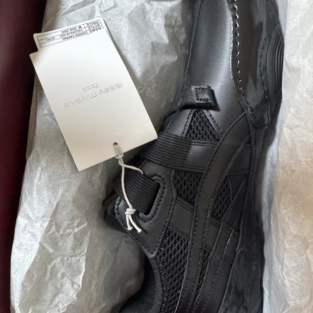 [265] 이세이미야케 아식스 하이퍼테이핑 블랙 새상품 판매