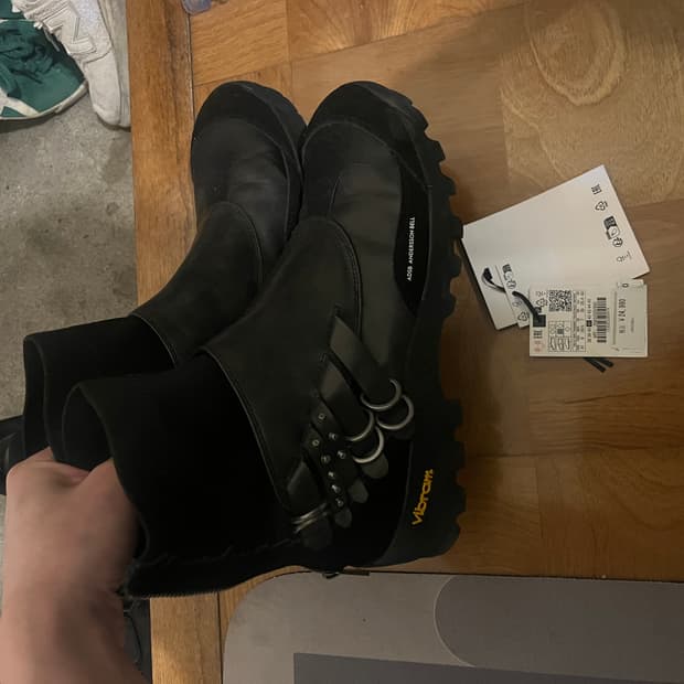 자라 앤더슨벨 부츠