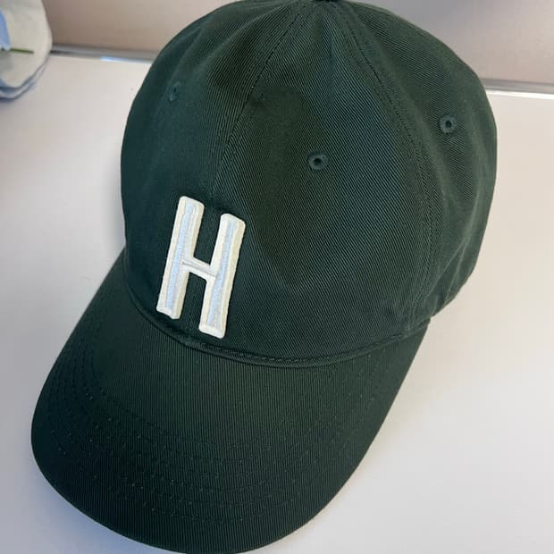 [L] 테프스토어즈 H 로고 볼캡 그린