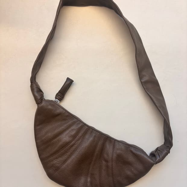 (새상품) 르메르 크루아상백 Taupe