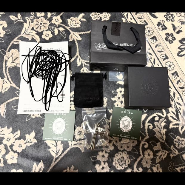 크롬하츠 라지 크로스 펜던트