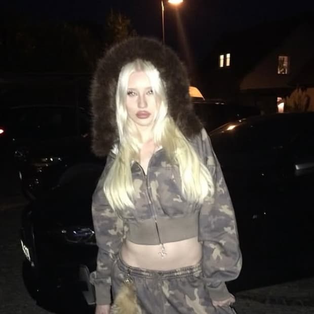 스컬프터 Faux Fur Trimming Hooded Zip-Up For