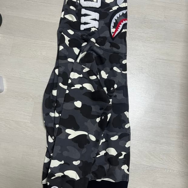 베이프 시티 카모 샤크 후디집업 블랙