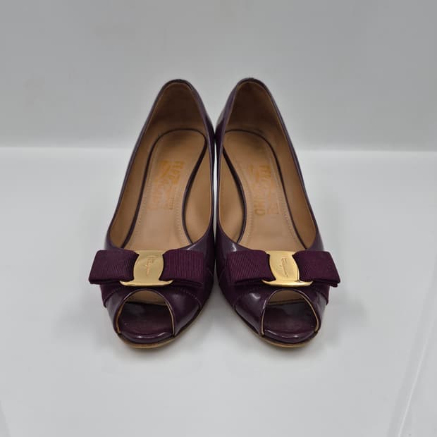 페라가모 보우 페이던트 오픈토 펌프스