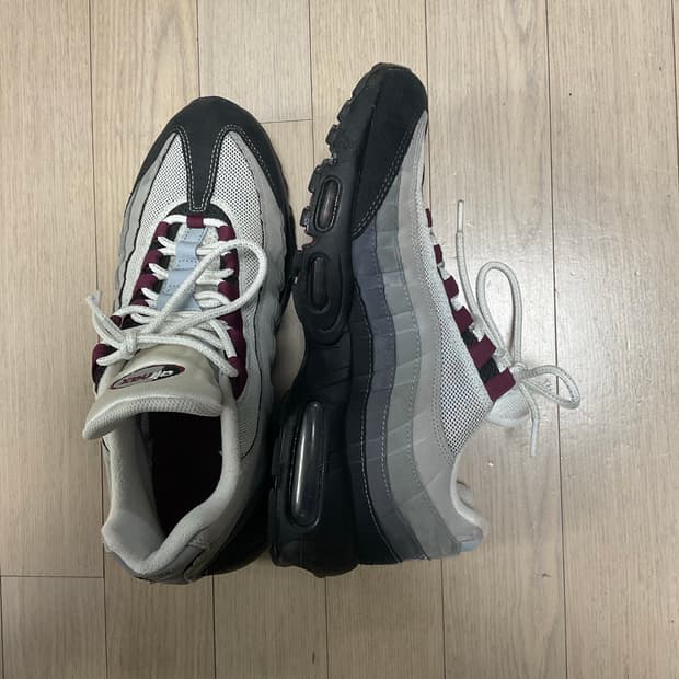 나이키 에어맥스 95 펄 그레이 앤 다크 비트룻 270