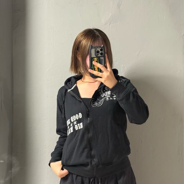 lettering detail hood zip-up