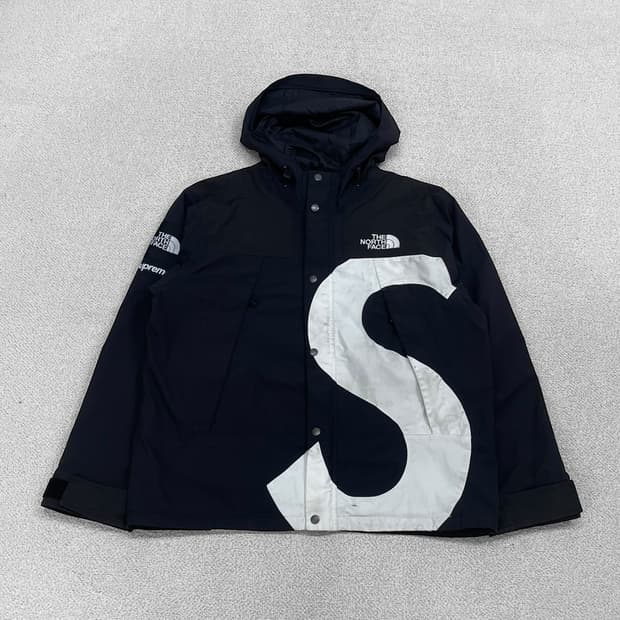 슈프림 x 노스페이스 S로고 마운틴 바람막이 자켓 블랙